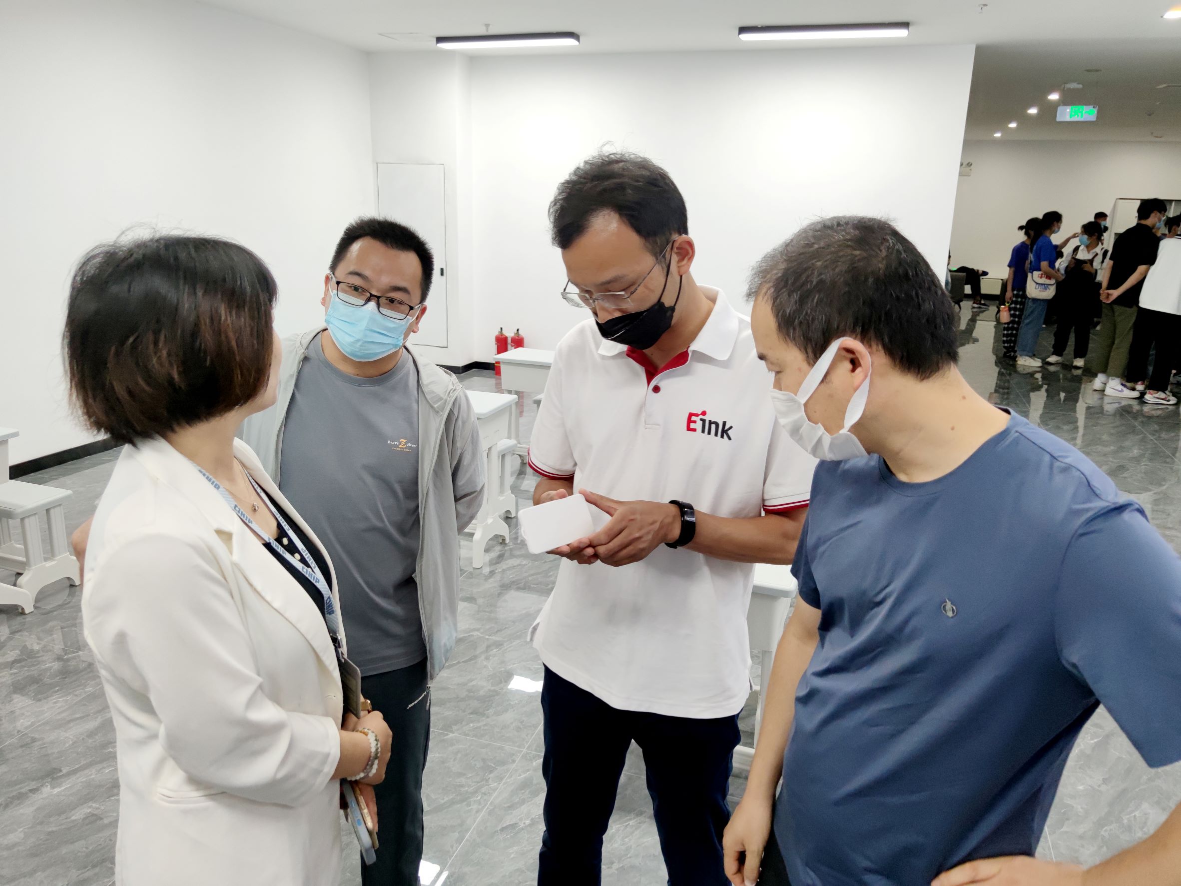 合肥星空物联参观新百胜集团科技